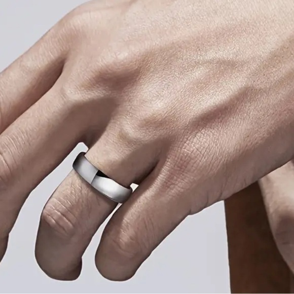 Men’s Stainless Steel 6mm Smooth Finish Wedding Band - Picture 2 of 6